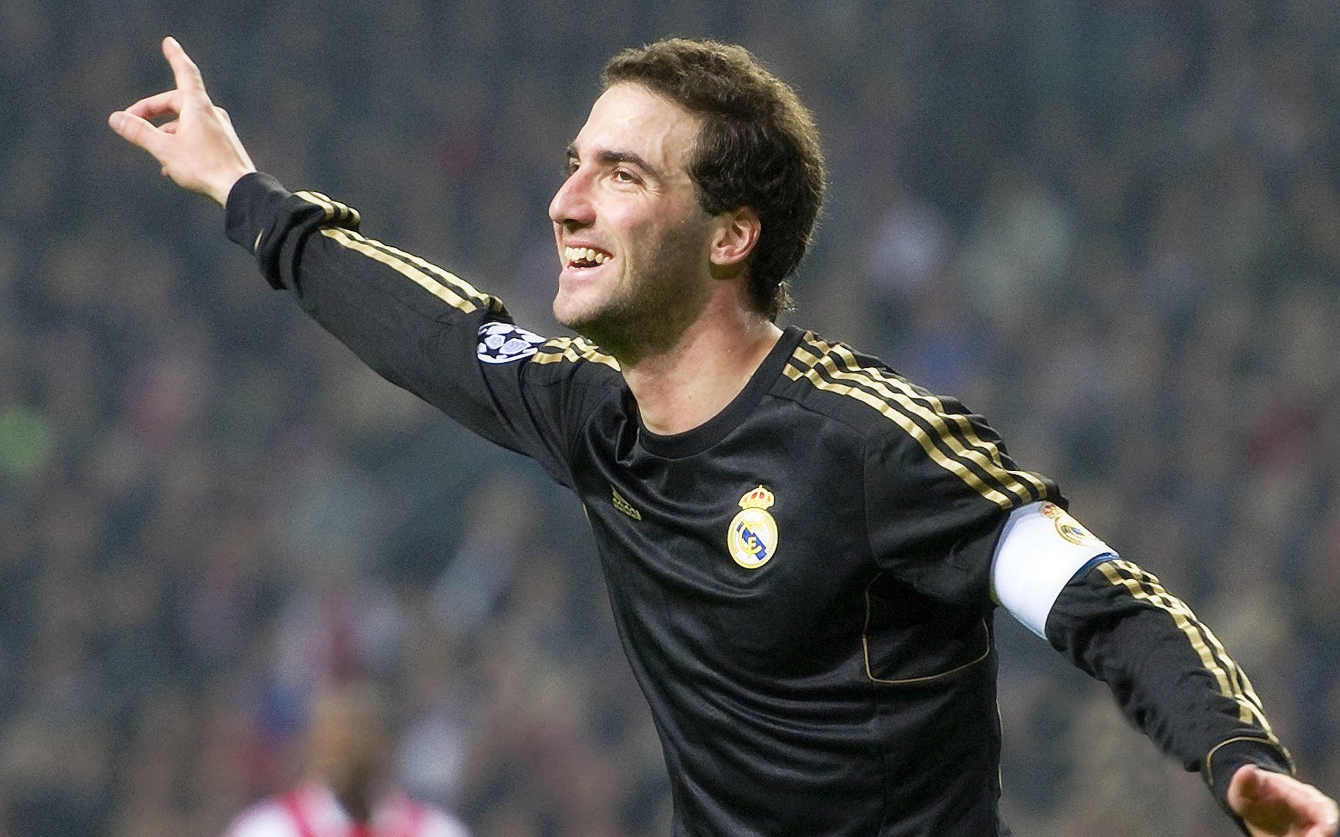 ac米兰官方网站-瑞士骑手皮乌斯·施维泽（Pius Schwizer）在巴黎奥运会后宣布退役，结束辉煌的职业生涯。