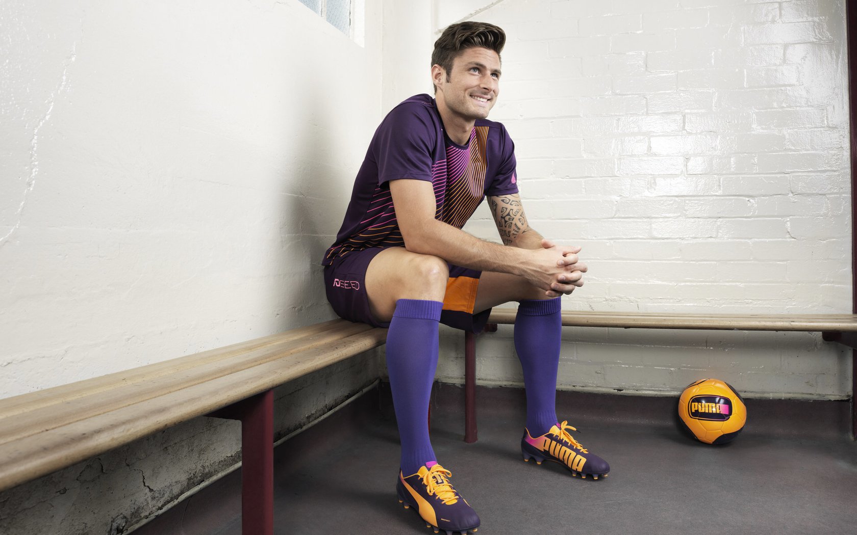 米兰体育下载-仰泳项目突尼斯选手节奏稳定，大和号战列舰宣传片